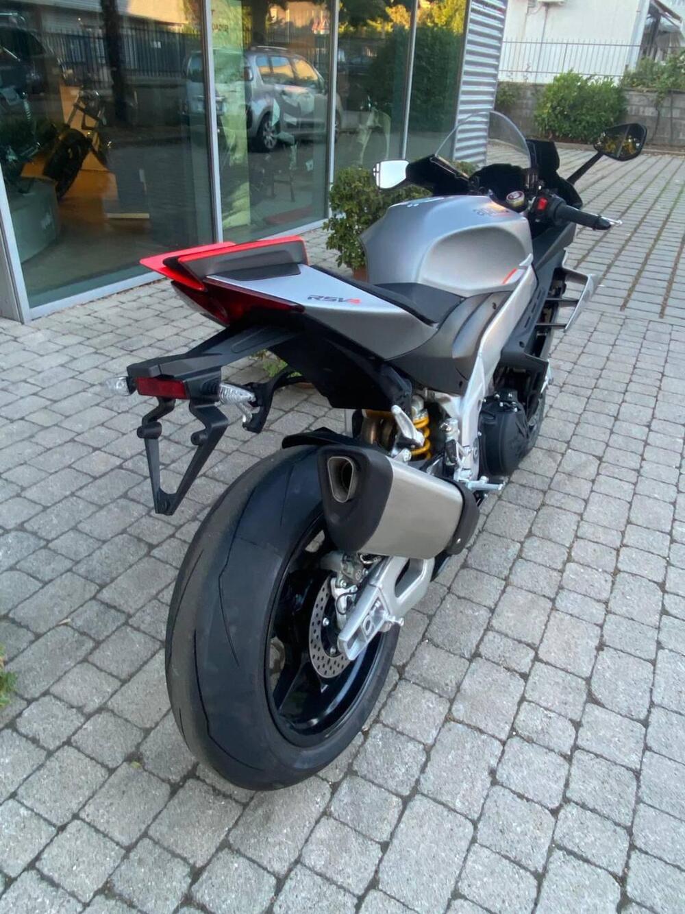 Aprilia RSV4 1100 (2021 - 24) (4)