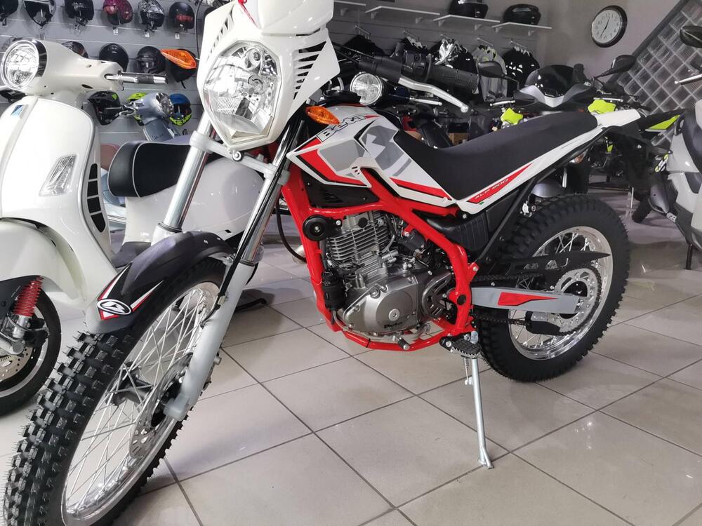 Betamotor Alp 200 (2021 - 25)