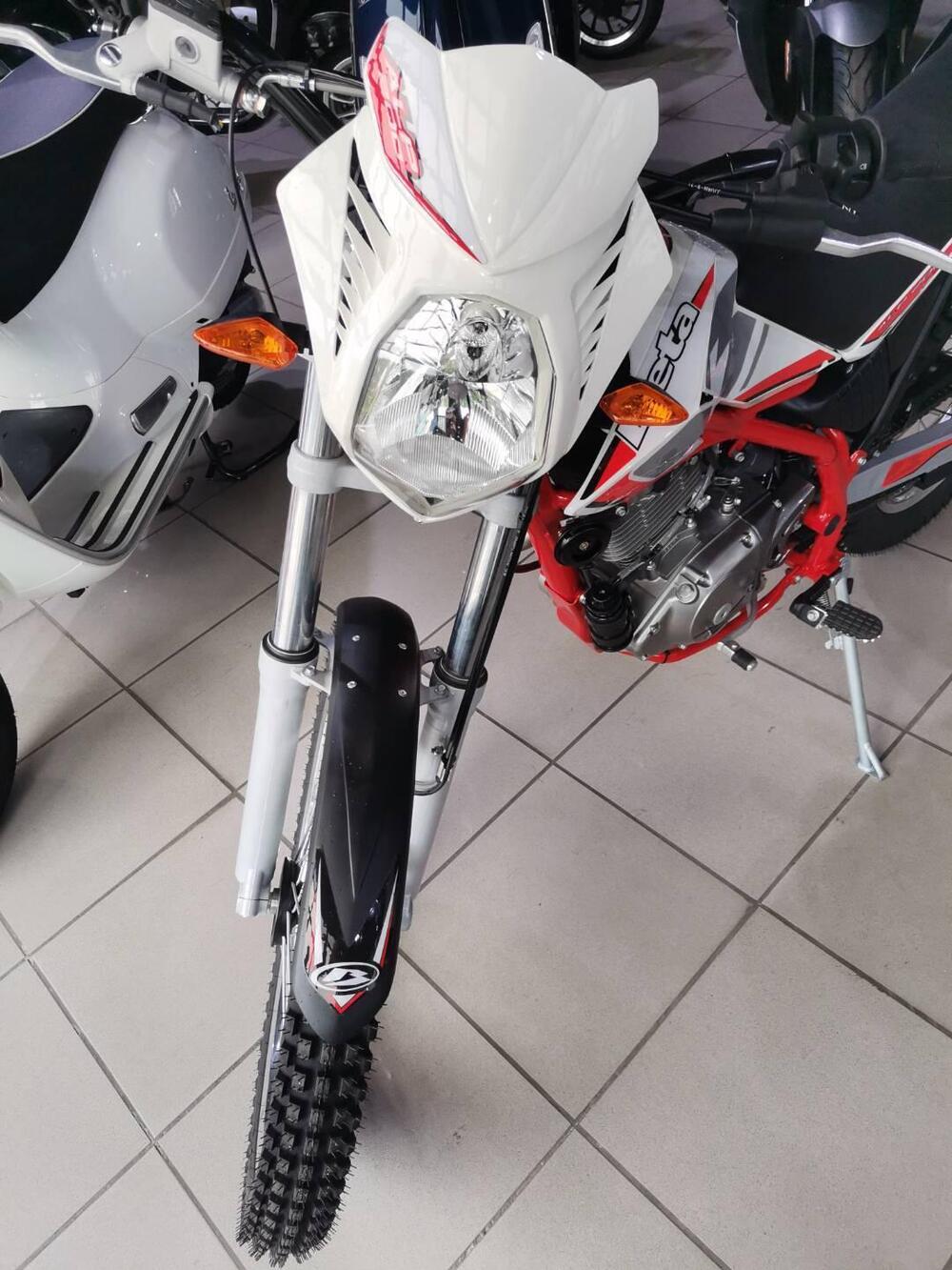 Betamotor Alp 200 (2021 - 25) (4)