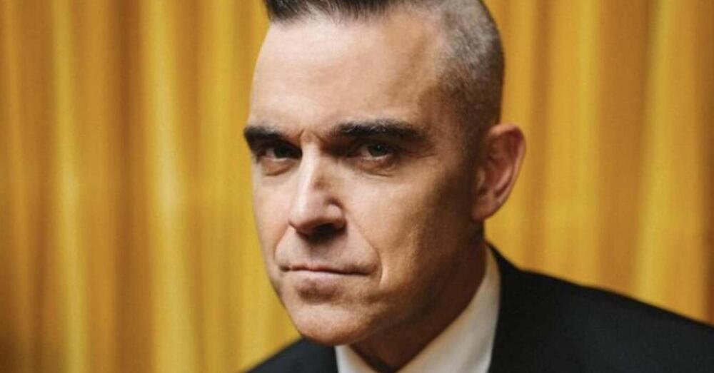 Ode a Robbie Williams che ci manda tutti a fanc*lo da 25 anni