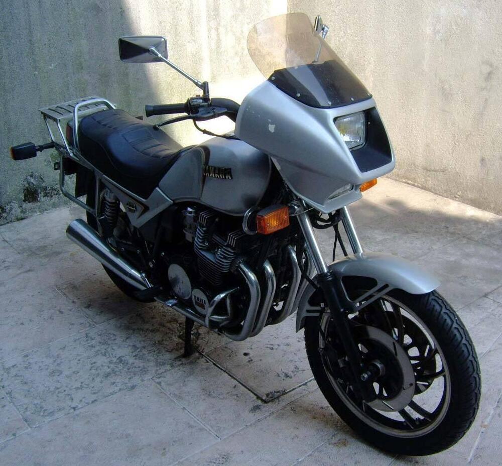 Yamaha XJ 750 SECA (2)