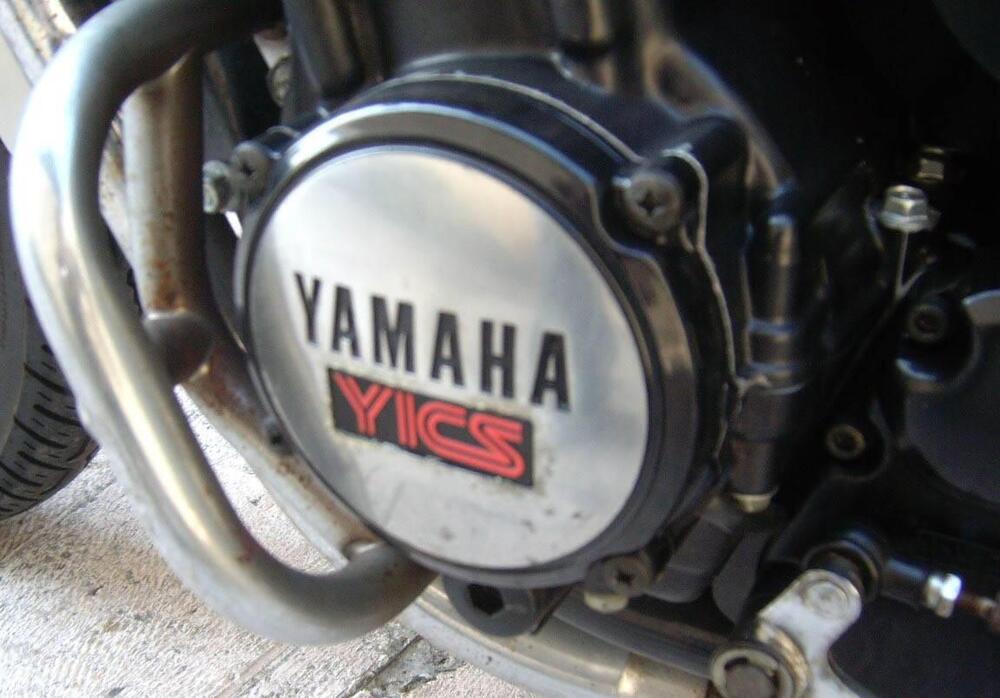 Yamaha XJ 750 SECA (7)