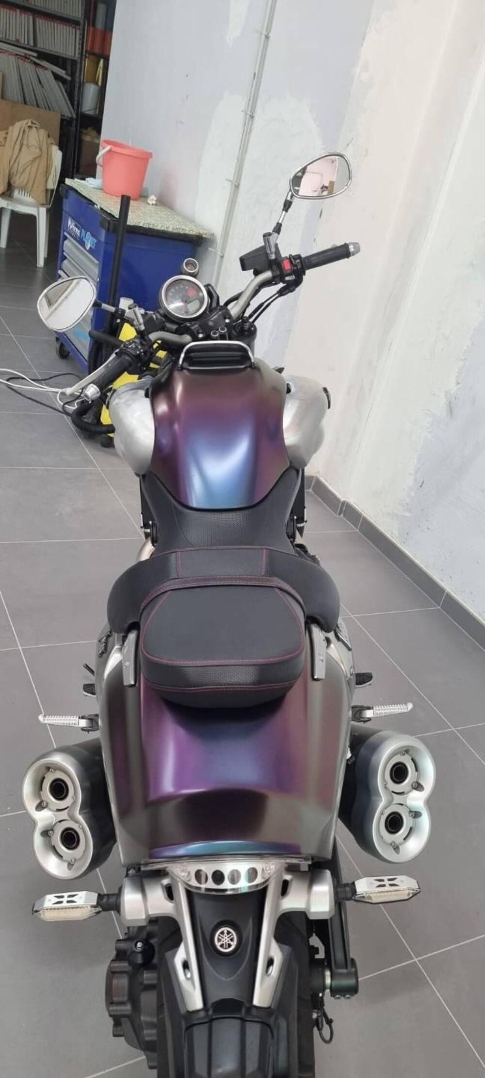 Yamaha VMAX (2008 - 17) (4)