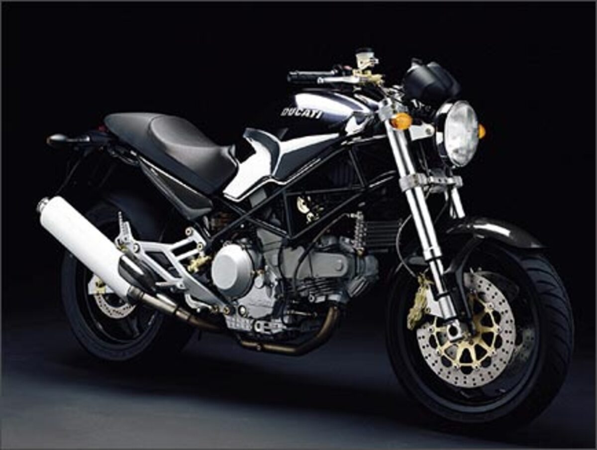 Ducati Monster 750 Dark (1999 - 02)
