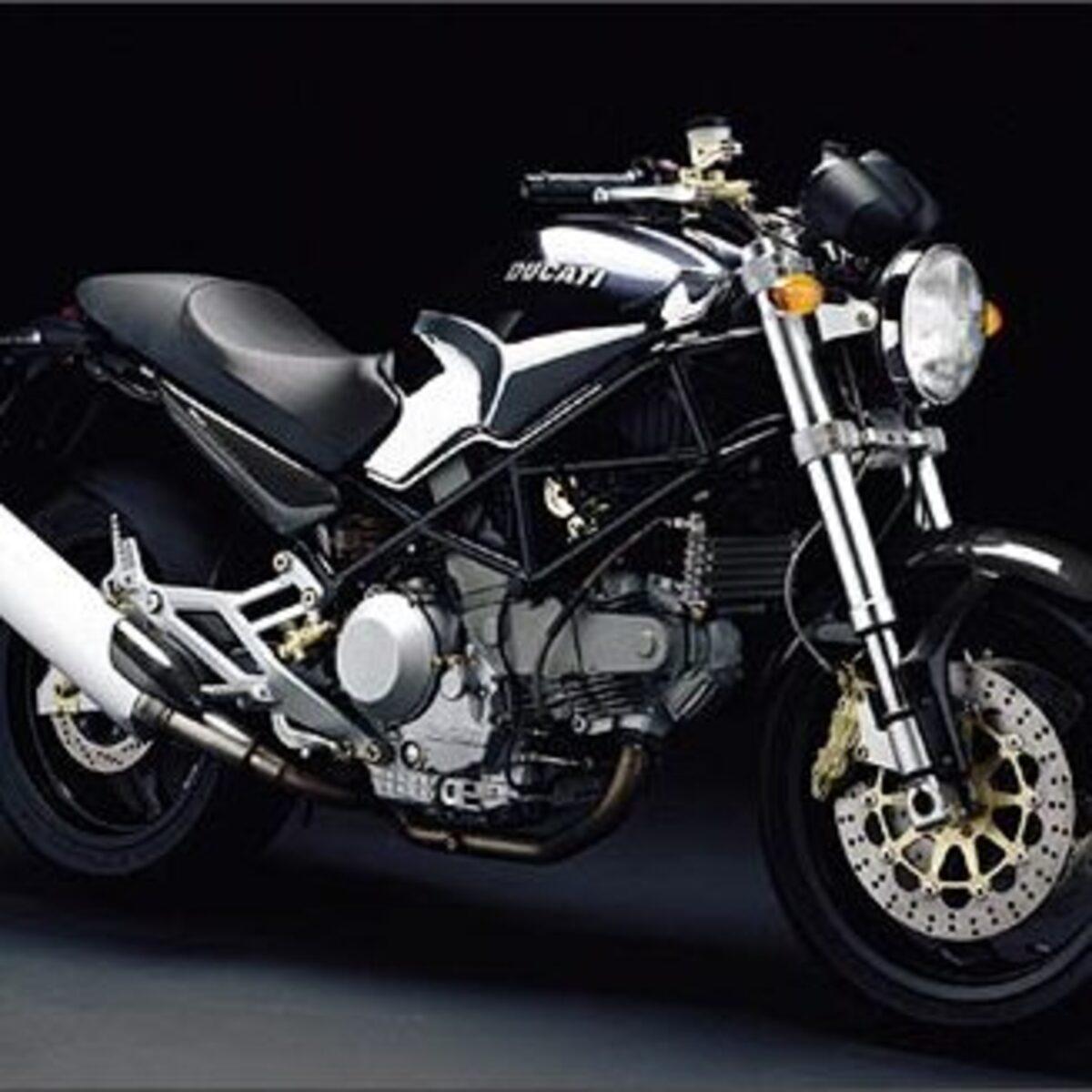 Ducati Monster 750 Dark (1999 - 02)