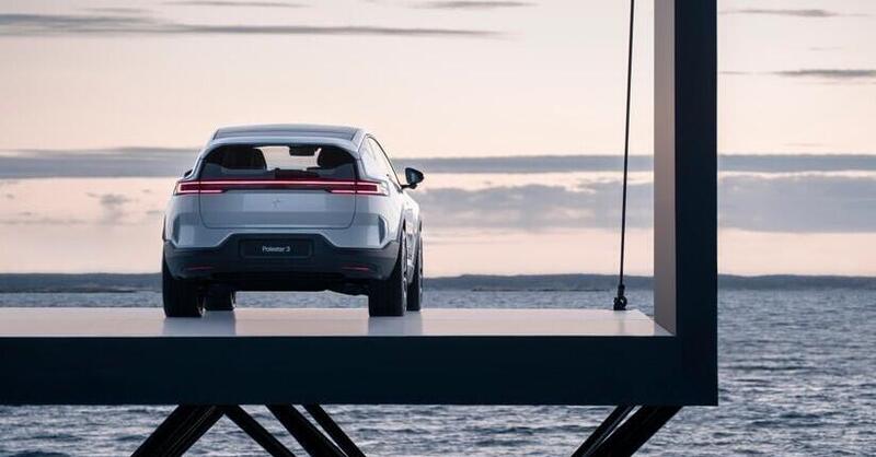 Polestar 3, l&#039;ultimo teaser della berlina elettrica in presentazione a ottobre