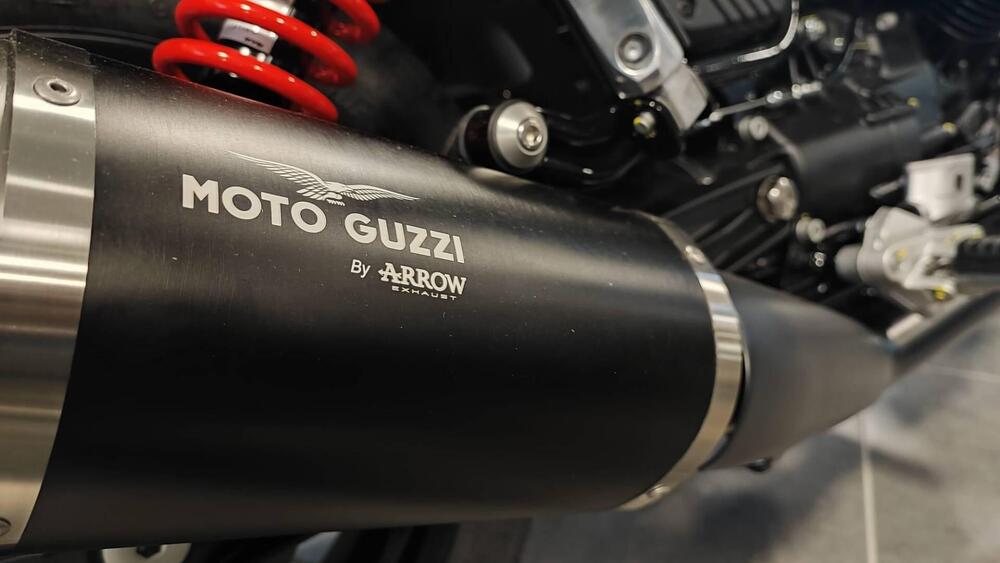 Moto Guzzi V7 850 Stone Special Abs (2021) (4)