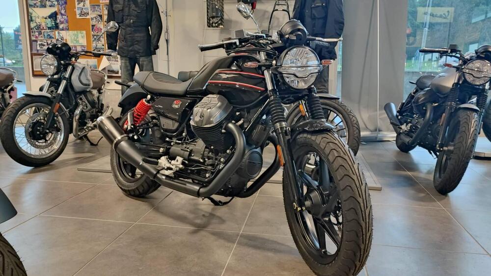 Moto Guzzi V7 850 Stone Special Abs (2021)