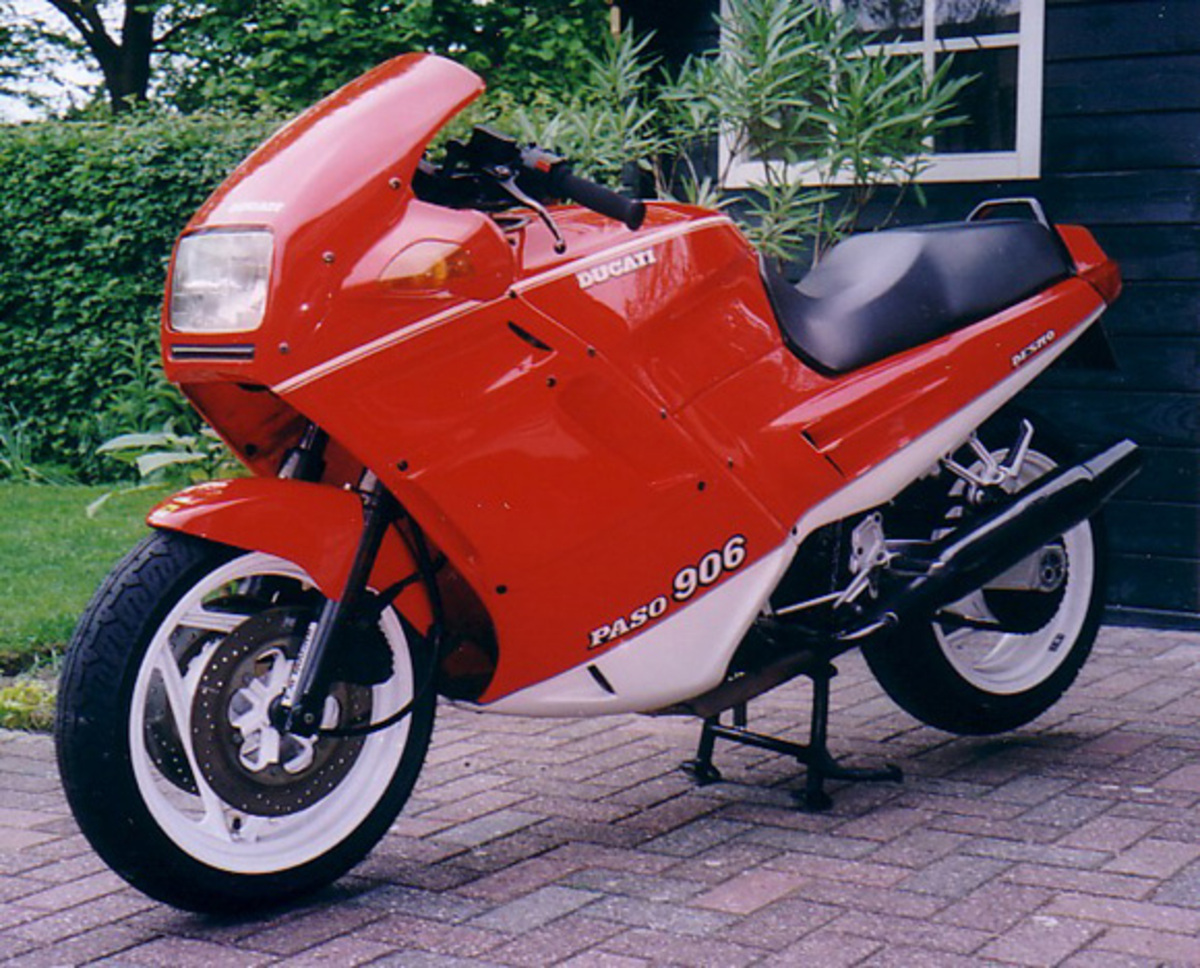 Ducati 906 Paso (1989)