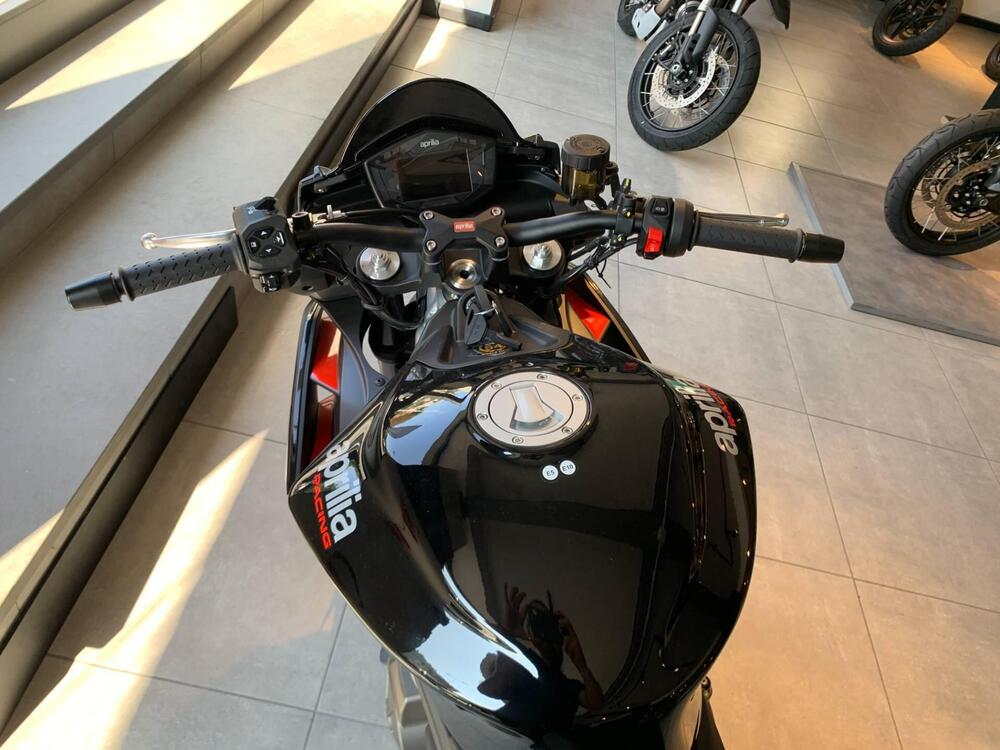 Aprilia Tuono 660 Factory (2022 - 24) (3)