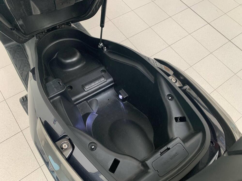 Kymco Downtown 300i (2009 - 17) (12)