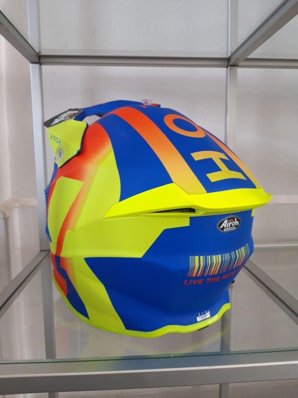 CASCO AIROH TWIST LIFT AZURE MATT (2)
