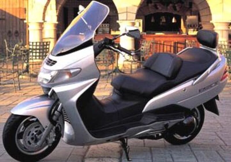 Suzuki Burgman AN 250 Burgman AN 250 (2001 - 03)