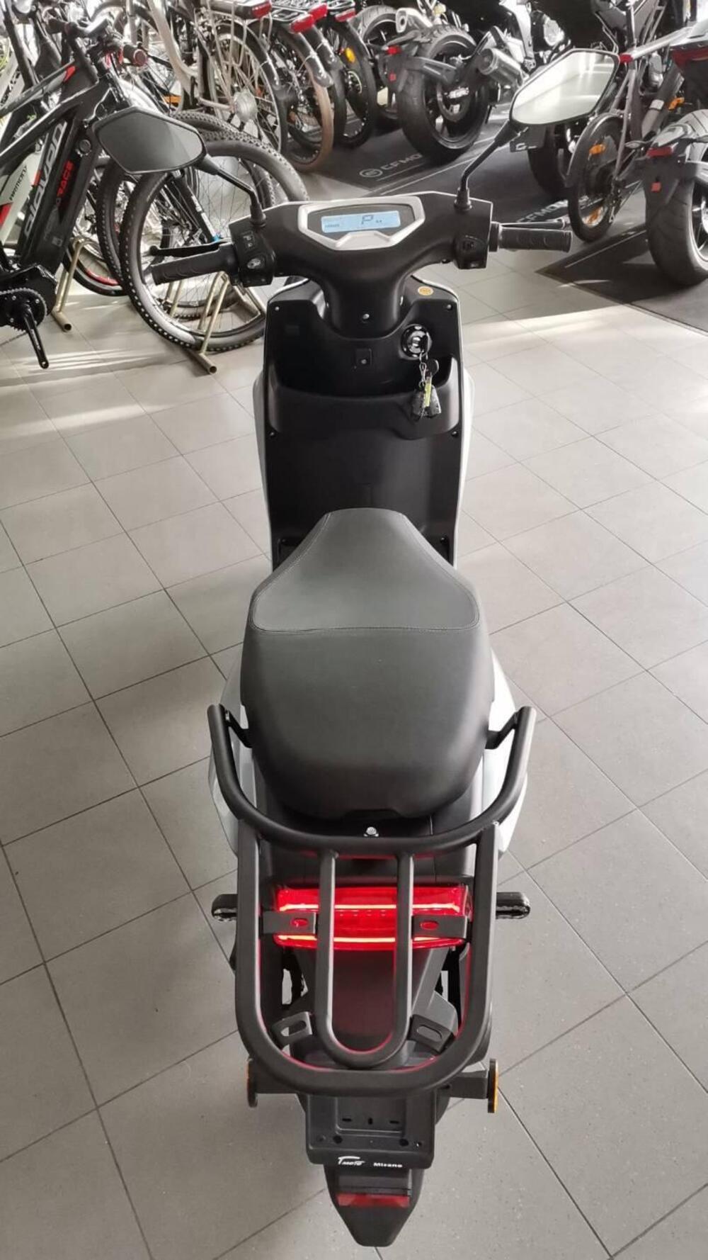 Yadea T9L Plus (2022 - 25) (4)