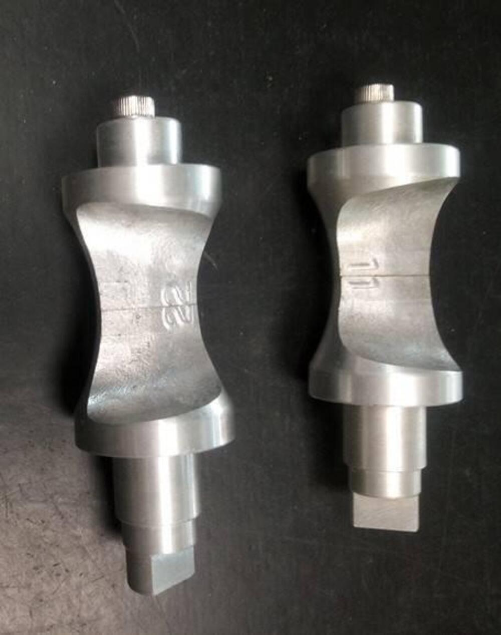 Valvola scarico RD500LC Yamaha (2)