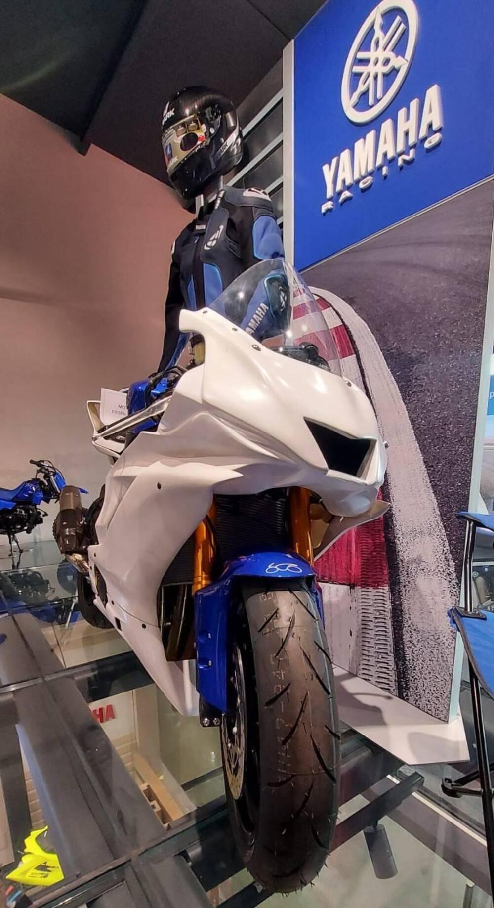 Yamaha YZF R6 GYTR (2022 - 25) (2)