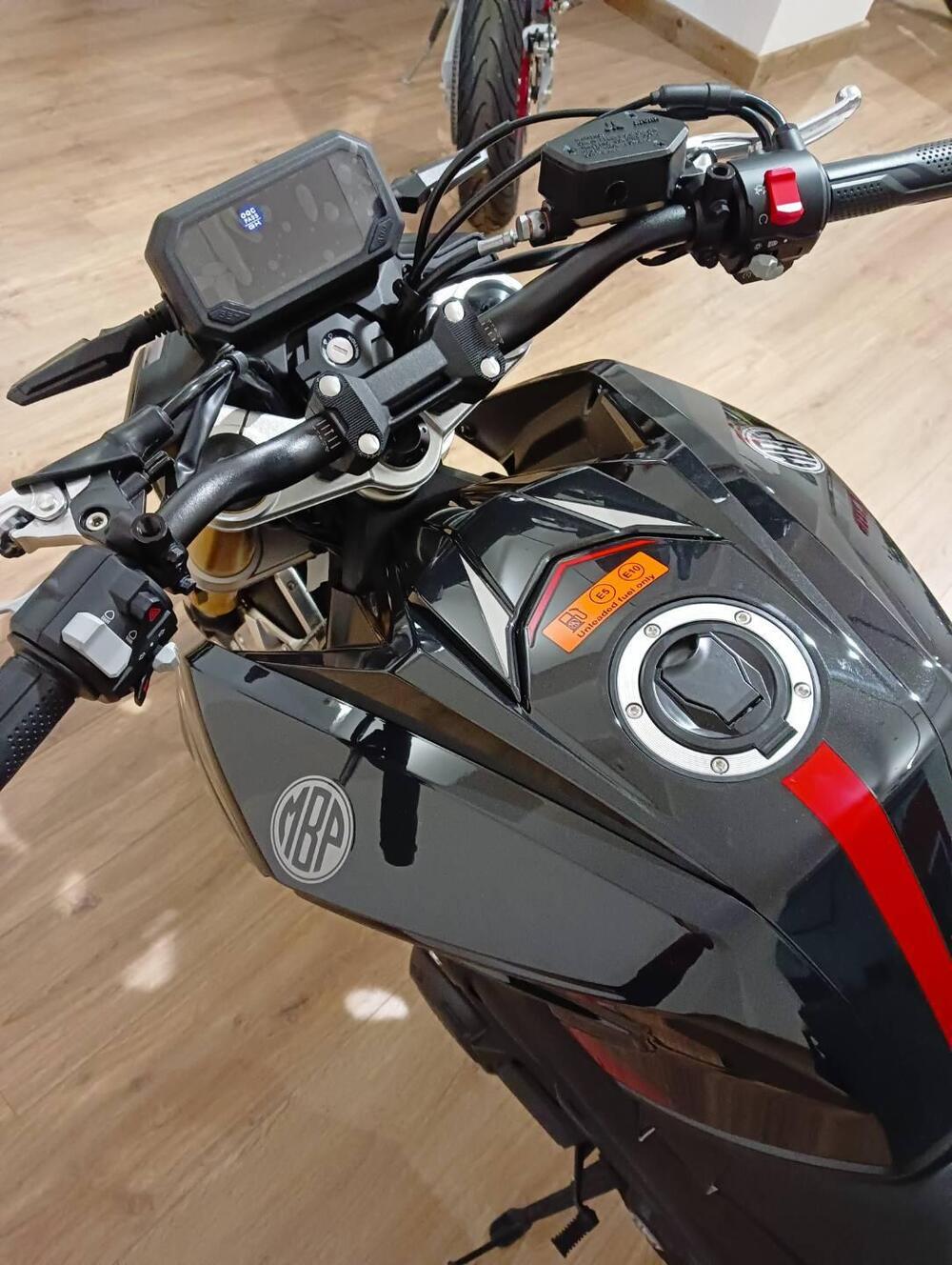 MBP M502N (2022 - 24) (4)