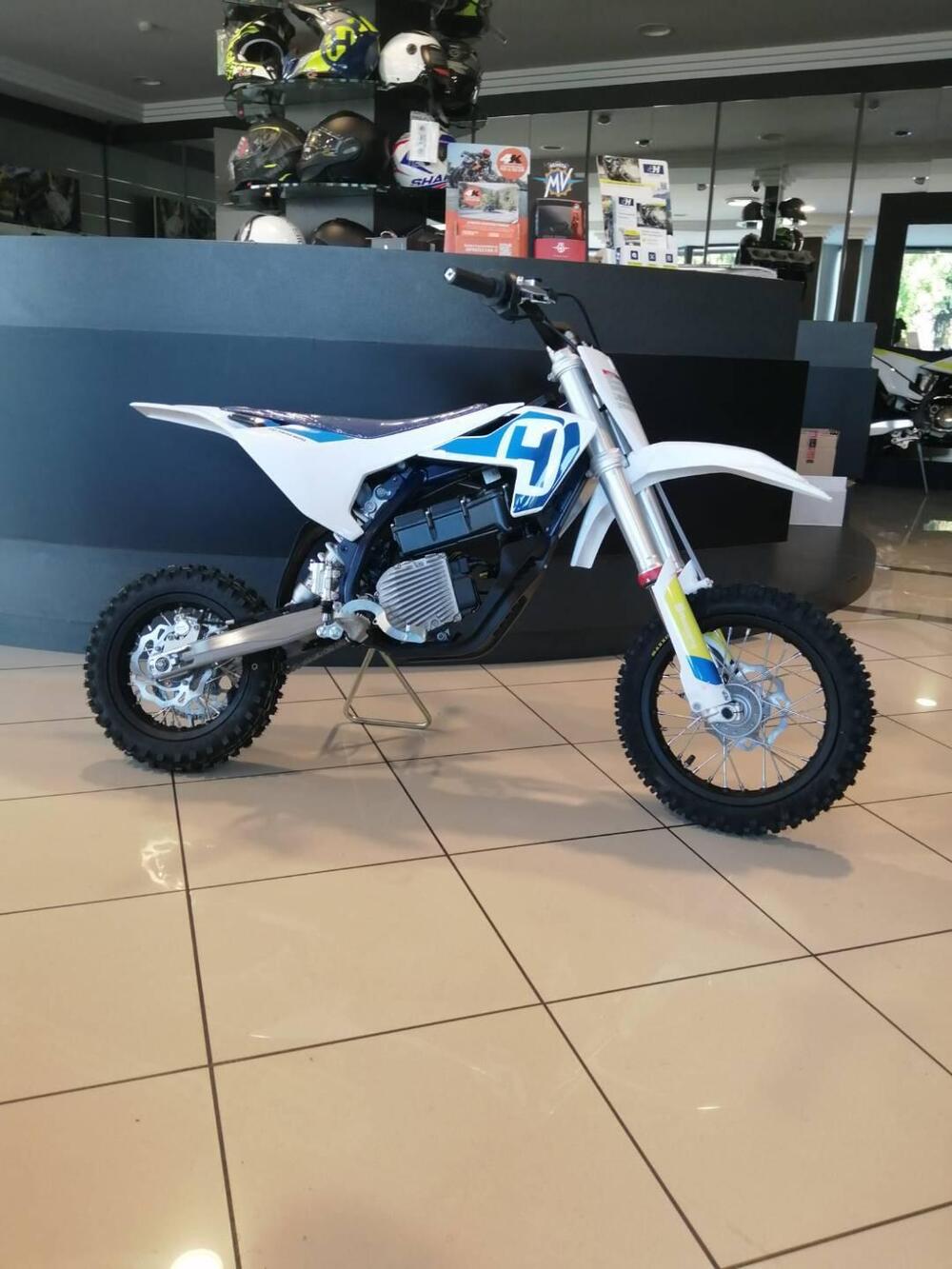 Husqvarna EE 5 (2021 - 22)
