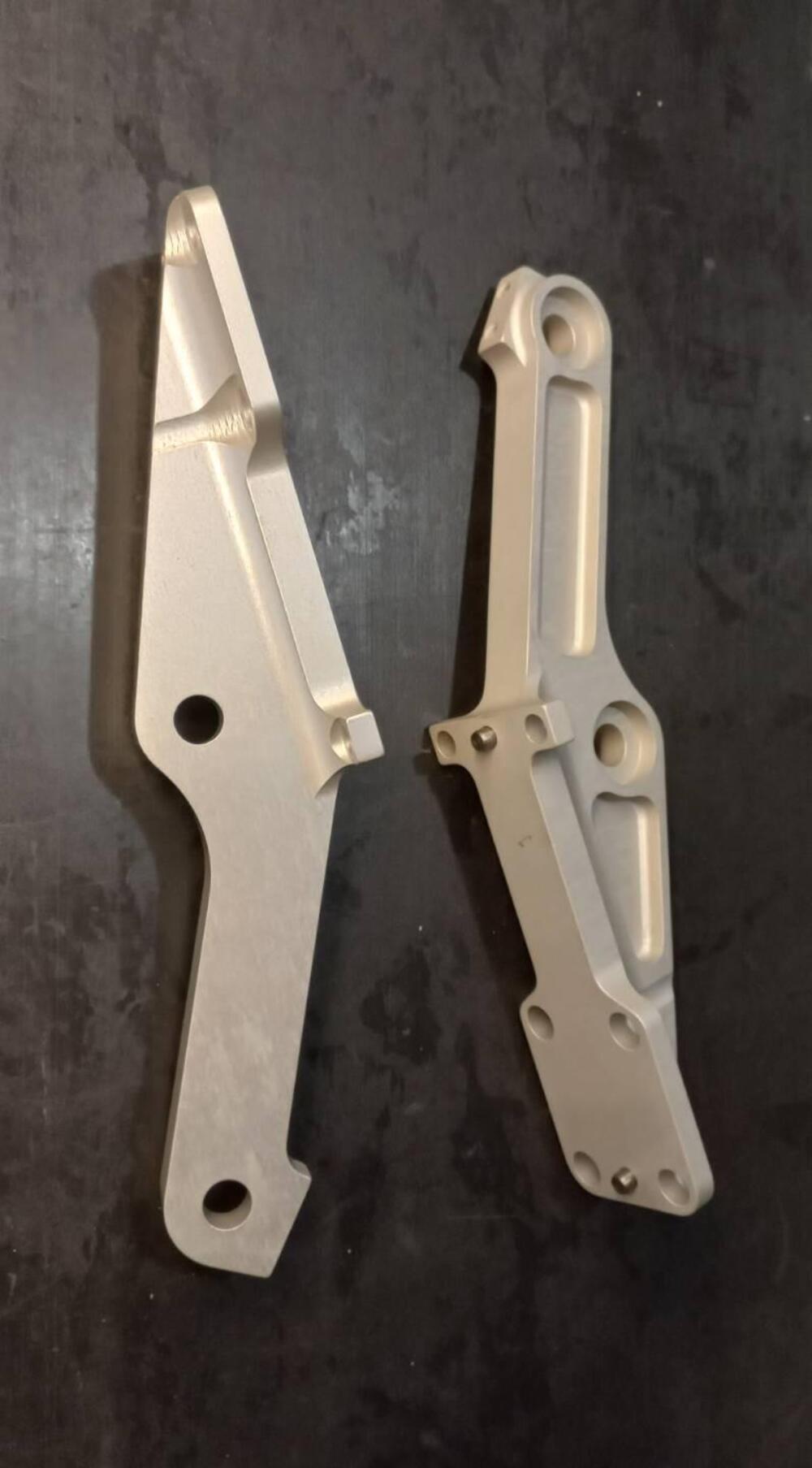 Ohlins supporti asportabili forcella 43 Road Trak Öhlins (2)