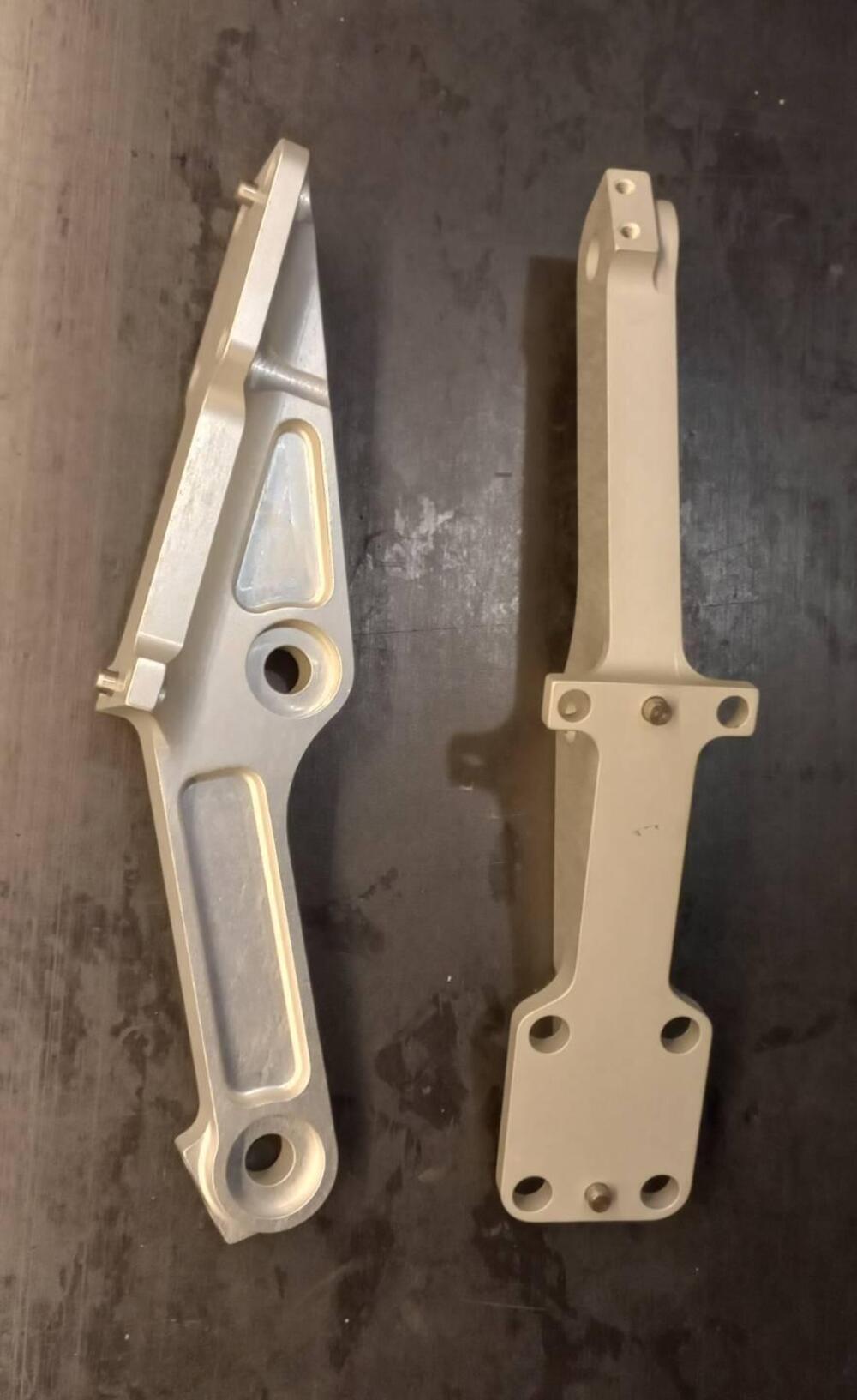 Ohlins supporti asportabili forcella 43 Road Trak Öhlins (3)