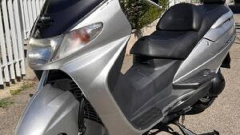 Suzuki Burgman AN 250 (1998 - 01) (5)