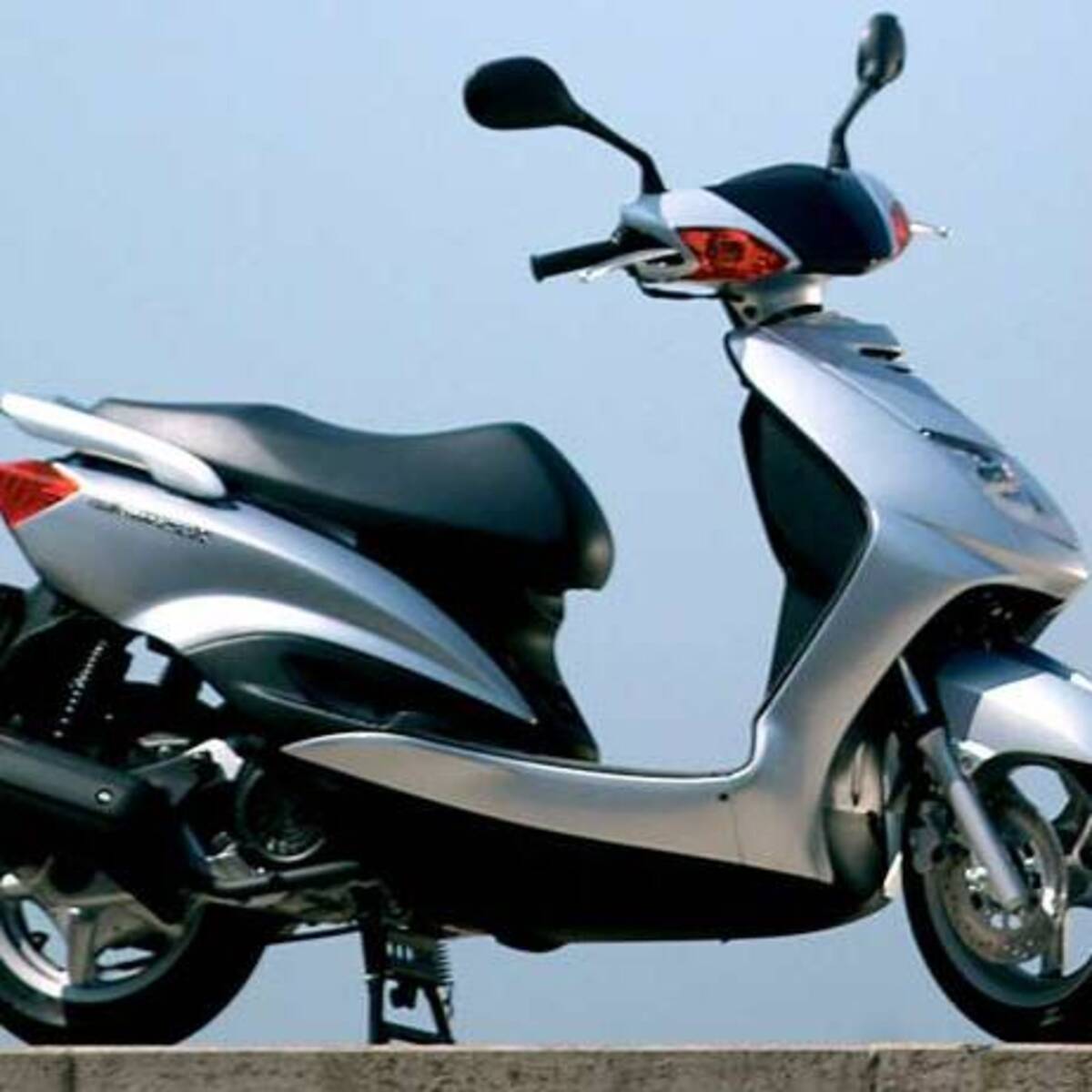 Yamaha Cygnus X 125 (2004 - 05)
