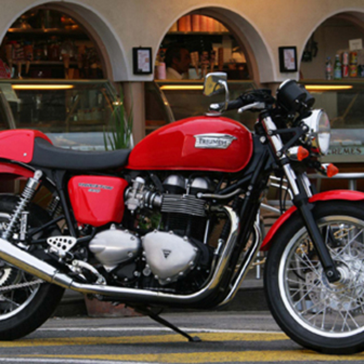 Triumph Thruxton 900 (2004 - 15)