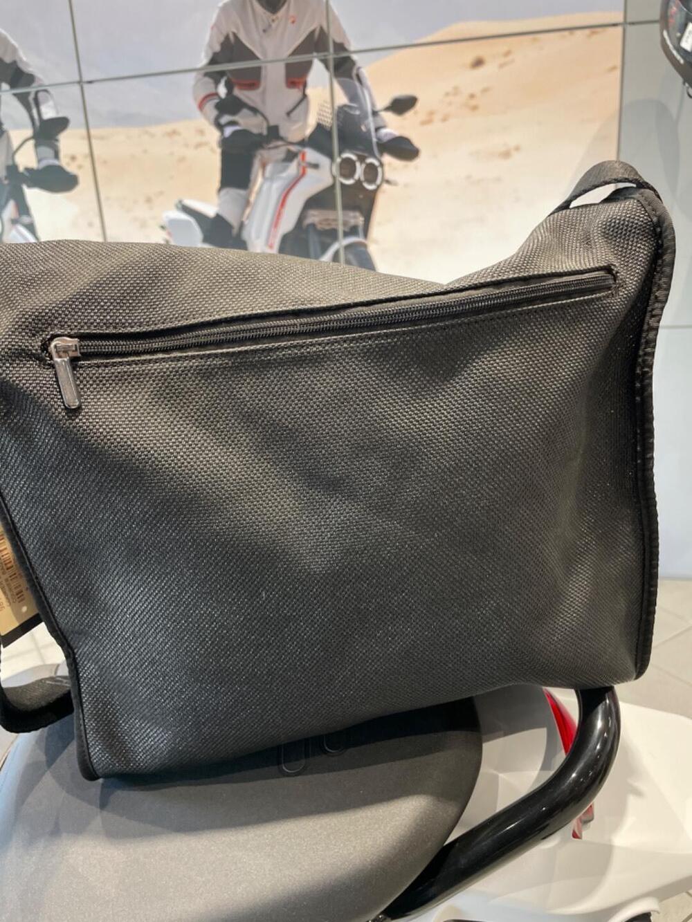 Borsa tracolla Ducati (4)