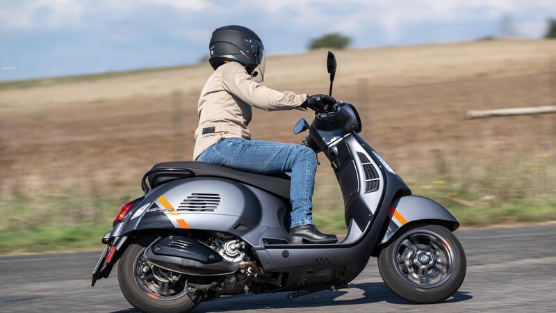 Piaggio Vespa GTS 300 TEST: il Vespone &egrave; tornato! [VIDEO]