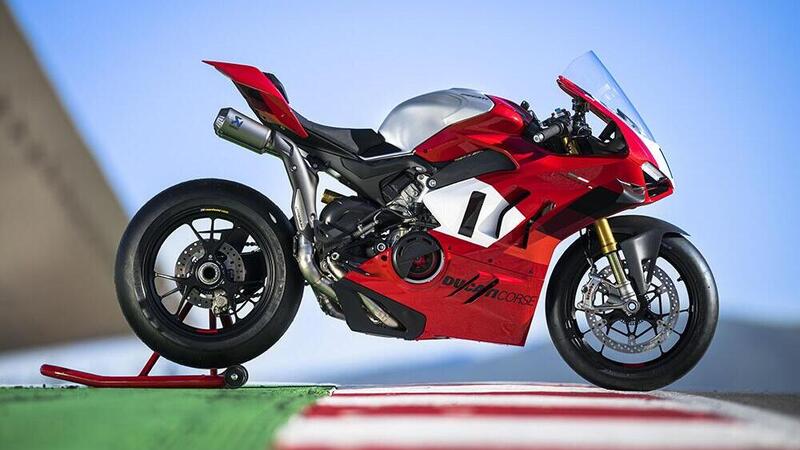 Nuova Ducati Panigale V4R 2023: 240 cavalli vi possono bastare? [VIDEO e GALLERY]