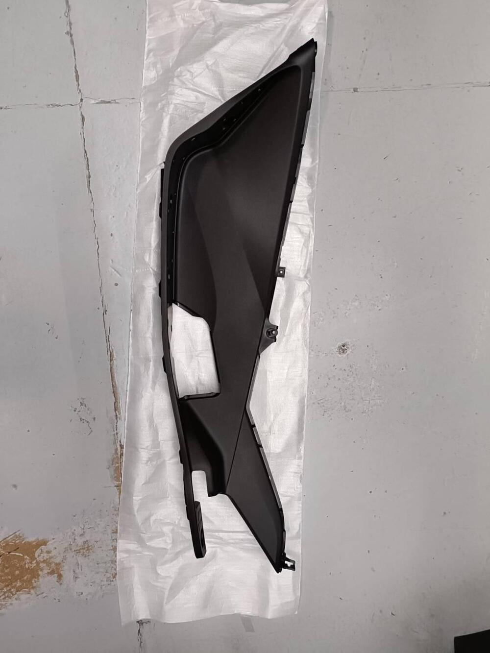 PEDANA SINISTRA PER HONDA PCX 125 CODICE 64321K35V