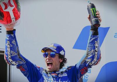 MotoGP 2022. GP d'Australia. Alex Rins, un trionfo spettacolare. Pecco Bagnaia ha in mano il titolo