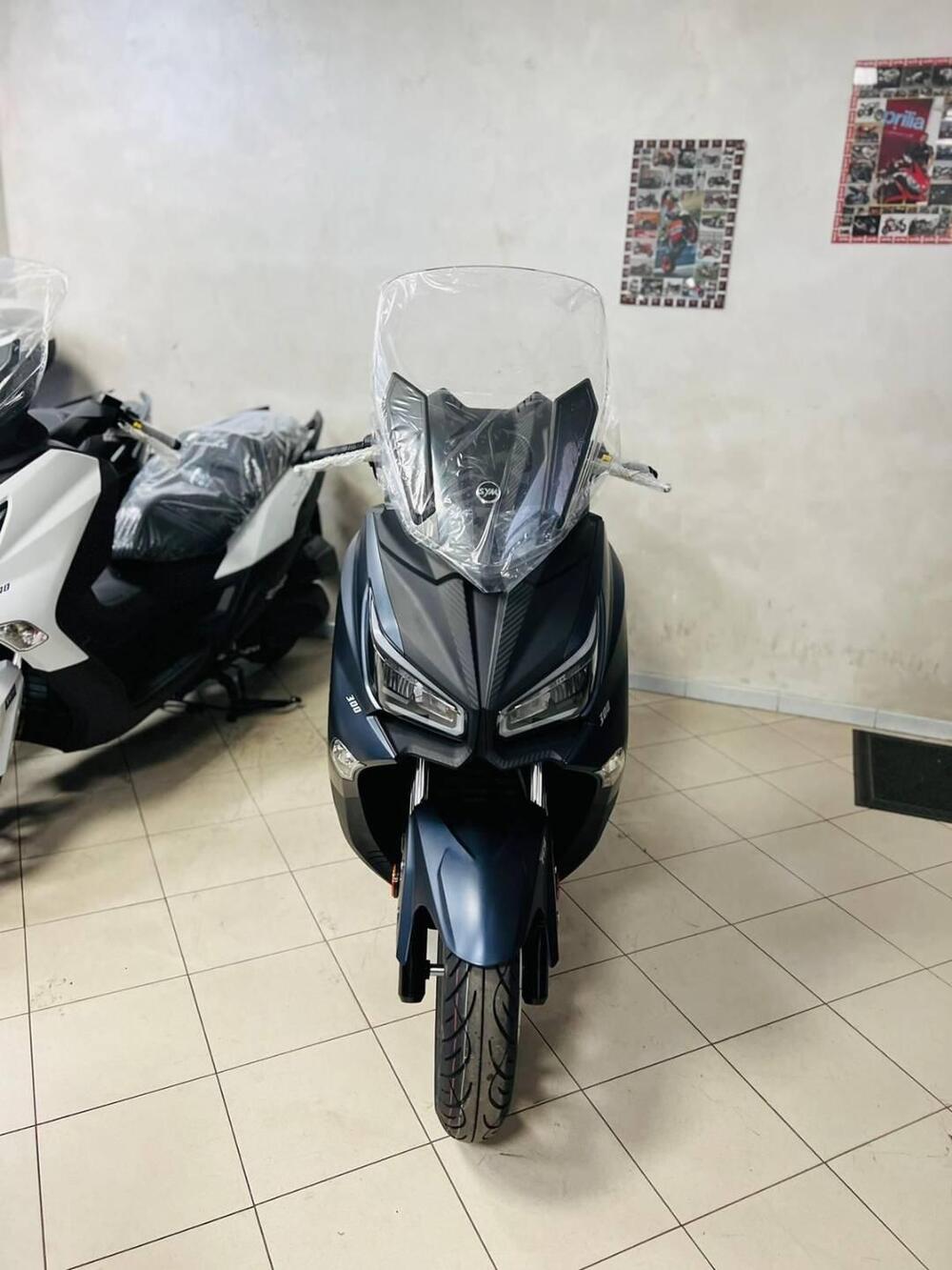 Sym Joymax 300 Z+ (2021 - 24) (2)