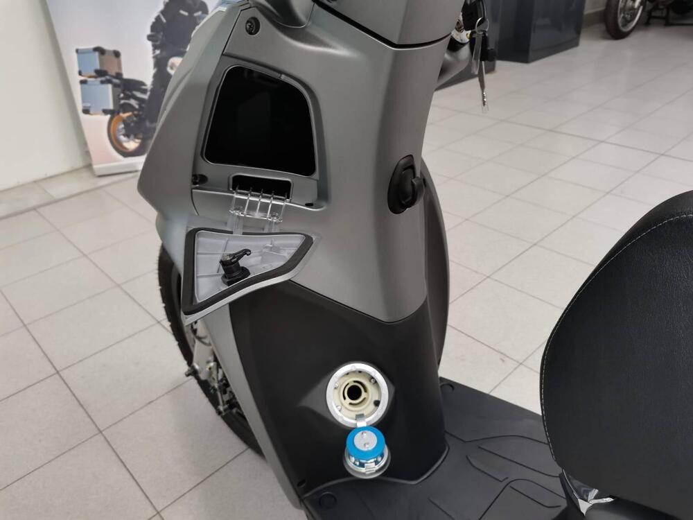 Kymco People 125i S (2021 - 25) (18)