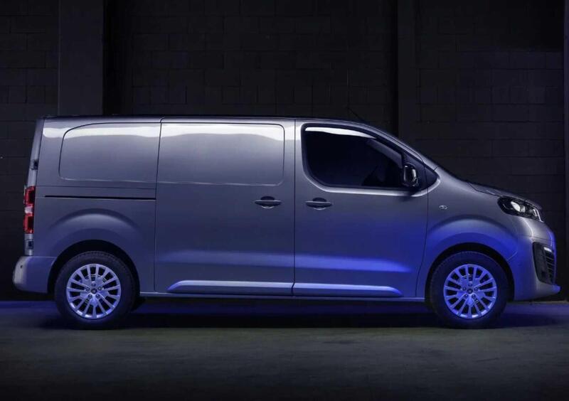 Fiat E-Scudo Furgone (3)