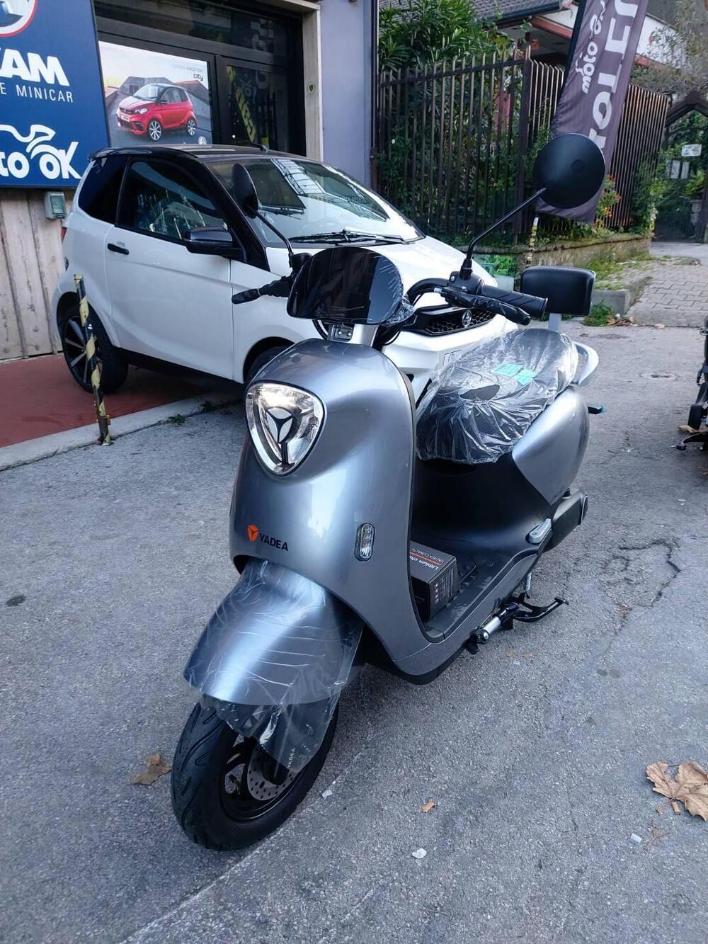 Yadea M6L (2022 - 25) (2)