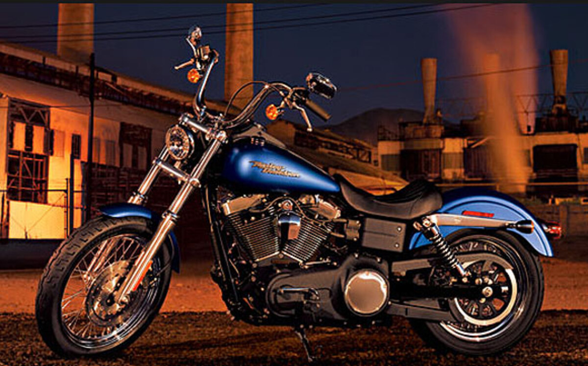 Harley-Davidson 1584 Street Bob (2007) - FXDB