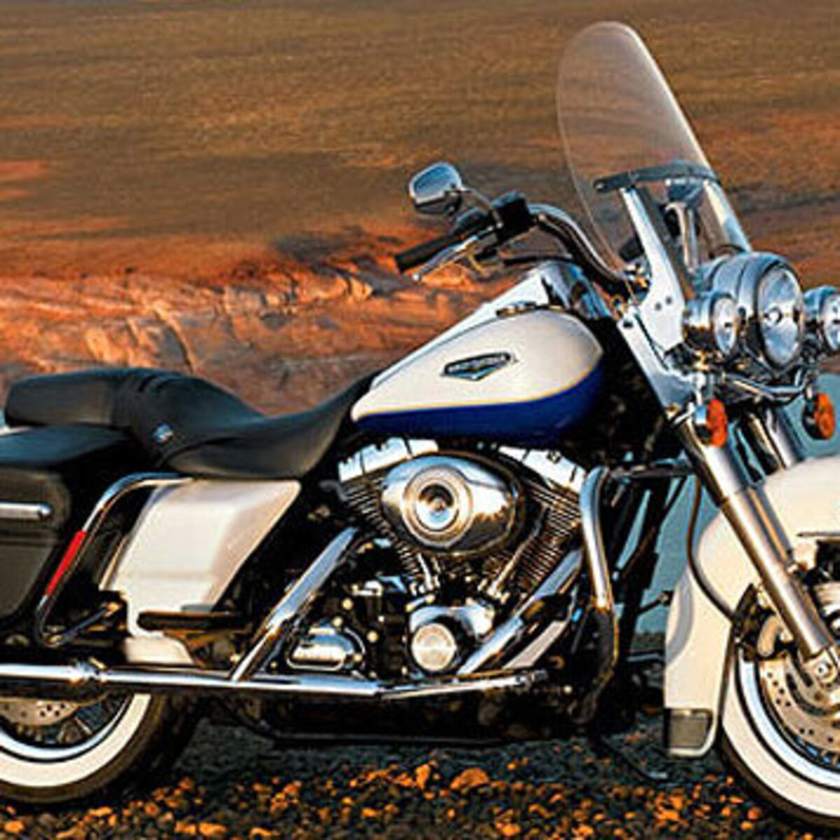 Harley-Davidson FLHRC Road King Classic (2007)