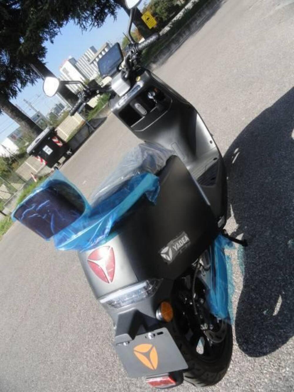 Yadea G5 Pro (2022 - 25) (6)