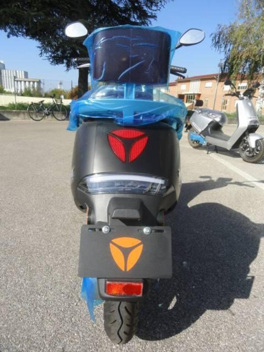 Yadea G5 Pro (2022 - 25) (7)