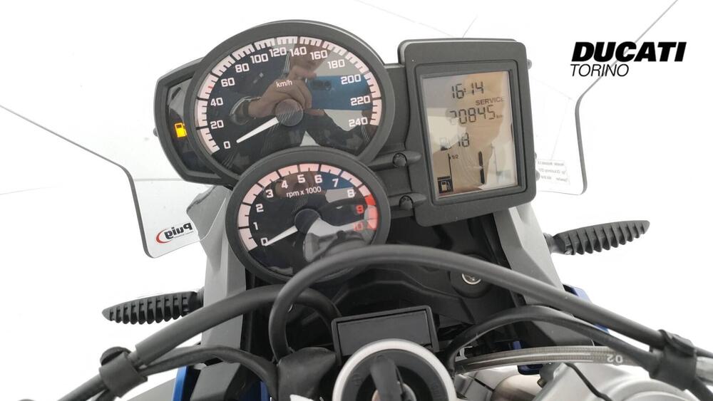 Bmw F 800 R (2015 - 16) (3)