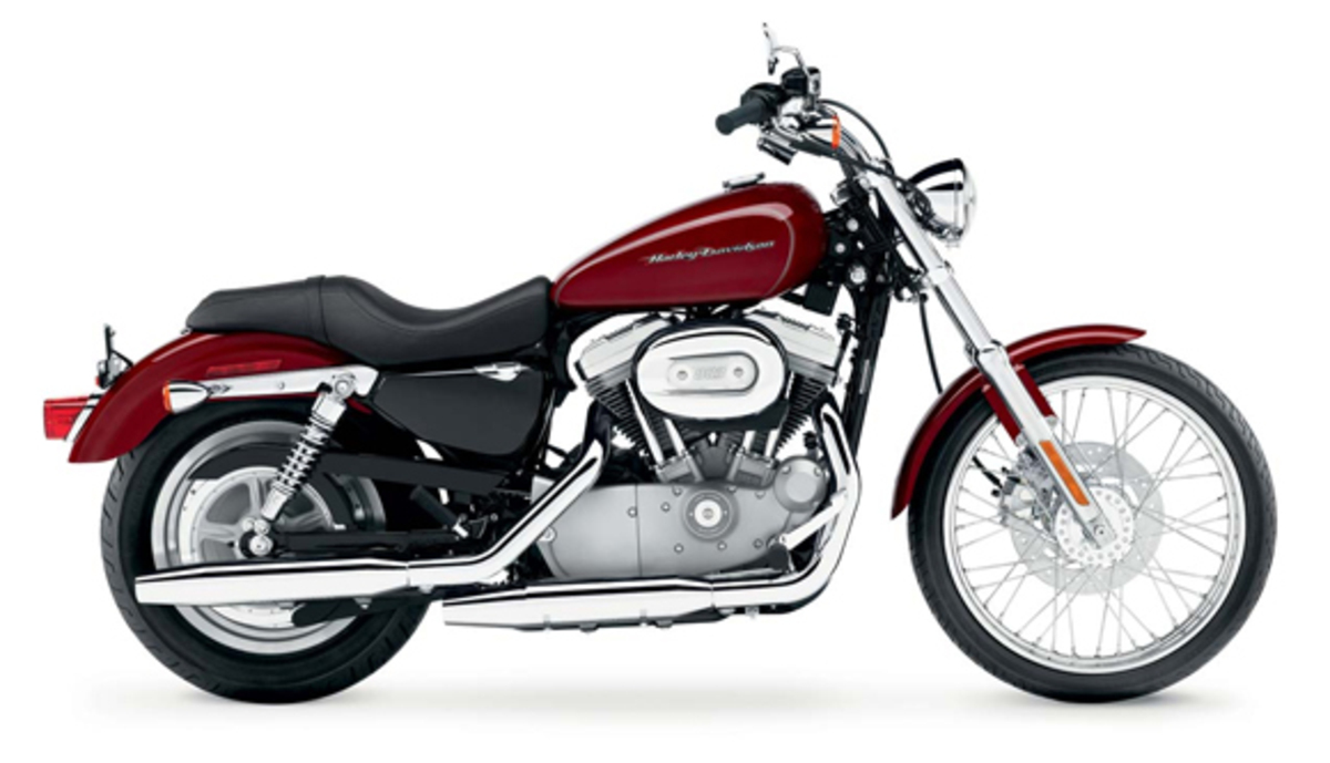 Harley-Davidson 883 Custom (2008 - 12) - XL 883C