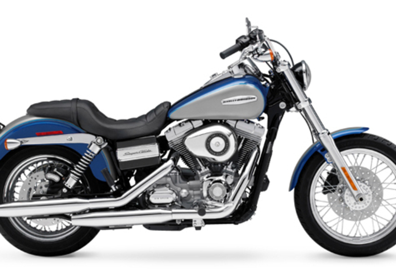 Harley-Davidson Dyna 1584 Super Glide Custom (2008 - 13) - FXDC