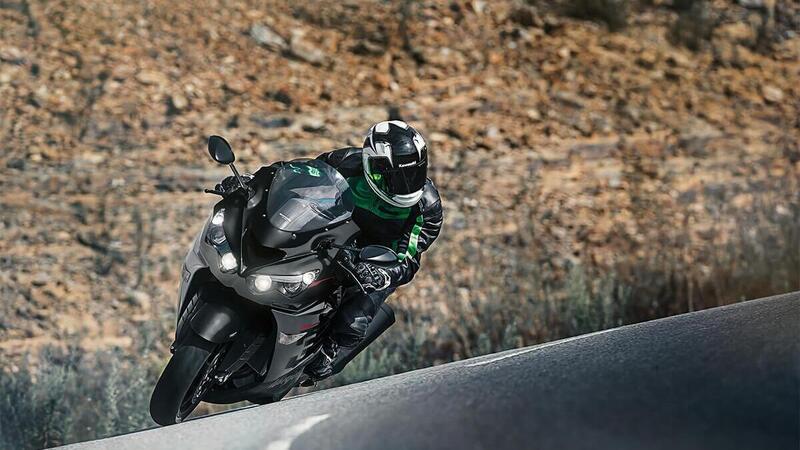 Pesi massimi e dove trovarli: in USA c&#039;&egrave; il MY 2023 della Kawasaki ZX-14R