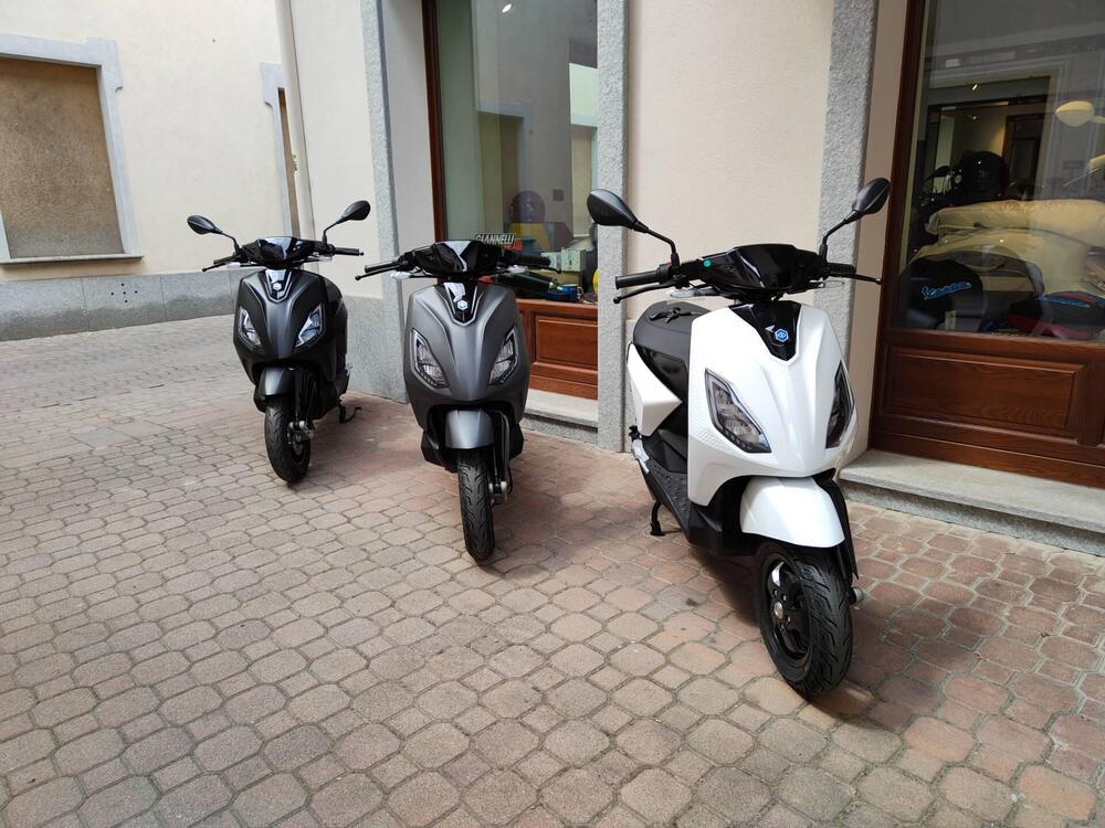 Piaggio 1 Active PMP (2022 - 23) (3)