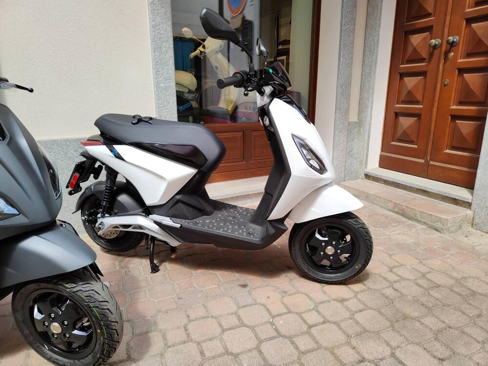 Piaggio 1 Active PMP (2022 - 23) (4)
