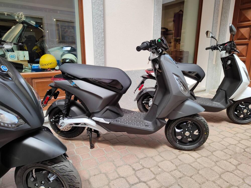 Piaggio 1 Active PMP (2022 - 23) (5)