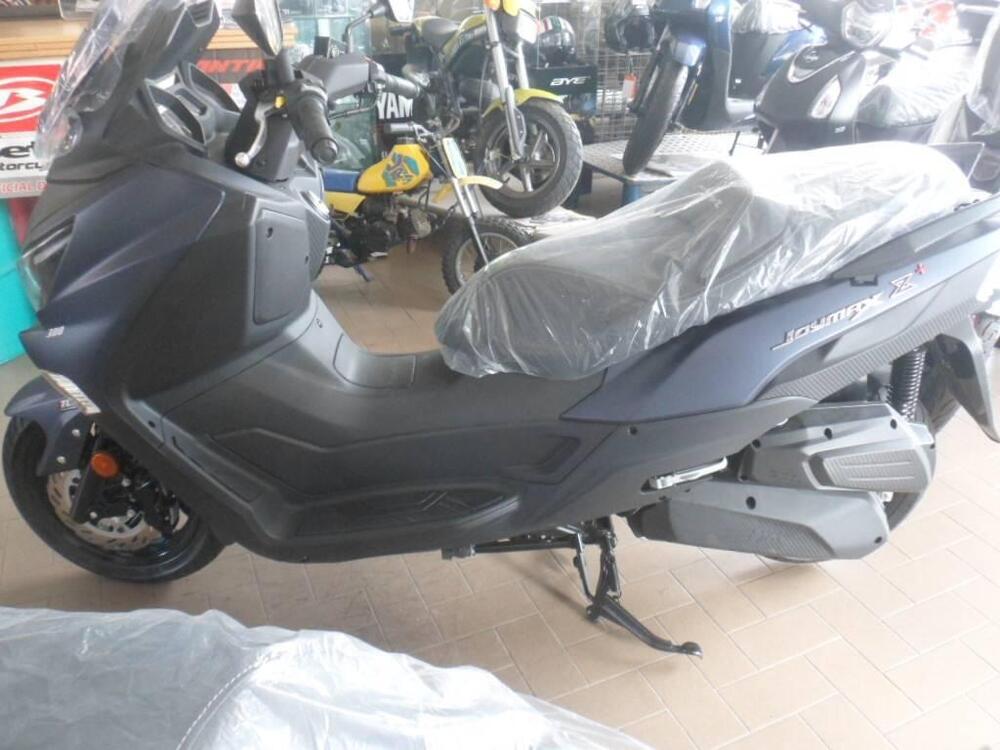 Sym Joymax 300 Z+ (2021 - 24) (7)