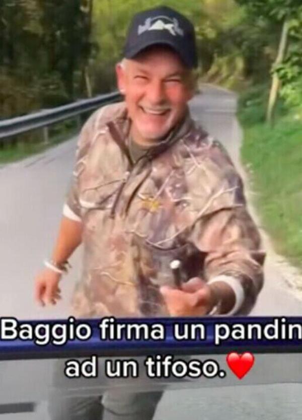 [VIDEO] Roberto Baggio firma una Panda e scherza: &ldquo;Un&rsquo;altra auto rovinata&rdquo;