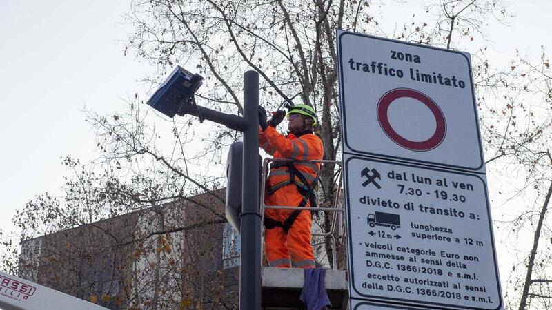 Governatore della Lombardia Fontana: l&#039;Area B &egrave; un provvedimento iniquo